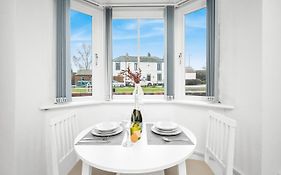 Beautiful Waterside Apartment - Parking - Perry Barr - Top Rated