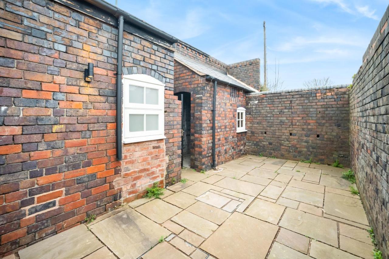 Beautiful Waterside Apartment - Parking - Perry Barr - Top Rated Birmingham Exterior photo