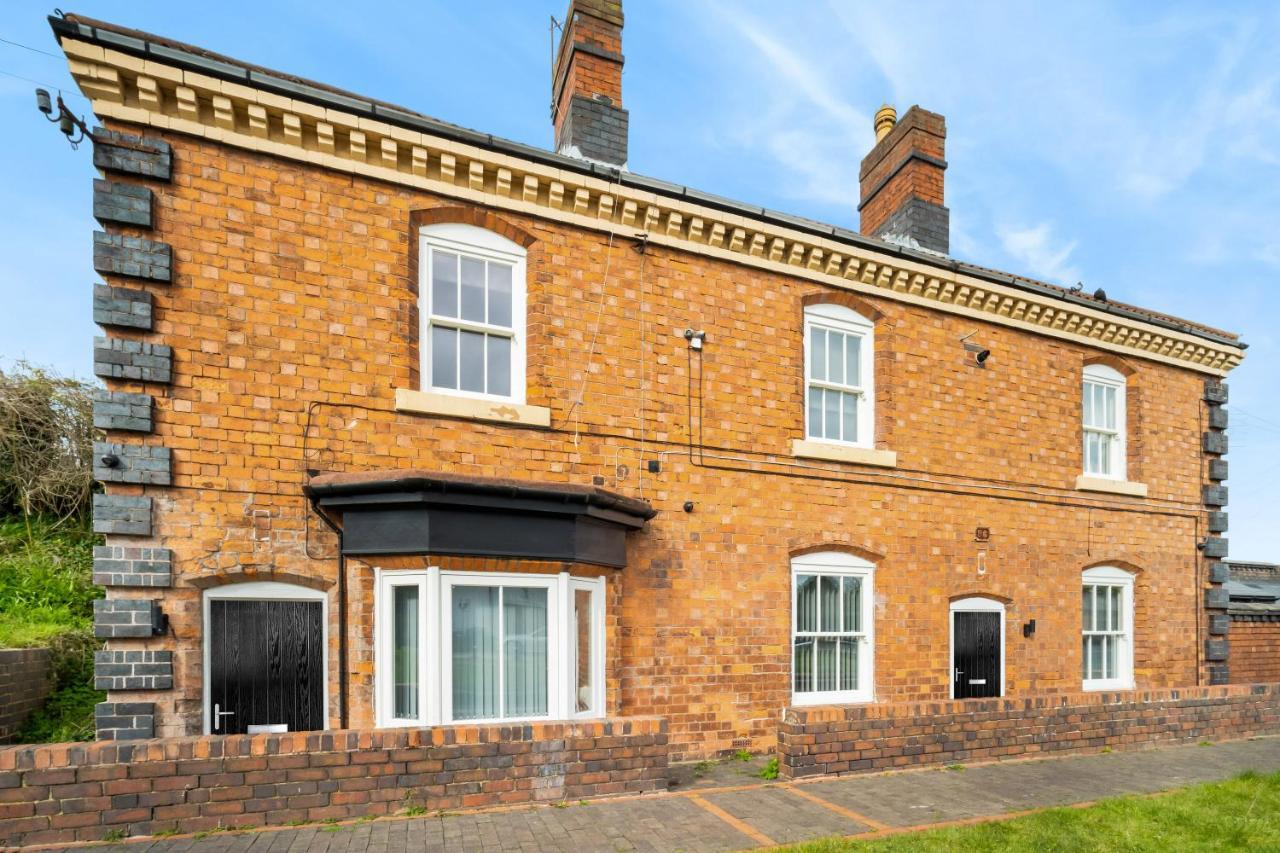 Beautiful Waterside Apartment - Parking - Perry Barr - Top Rated Birmingham Exterior photo